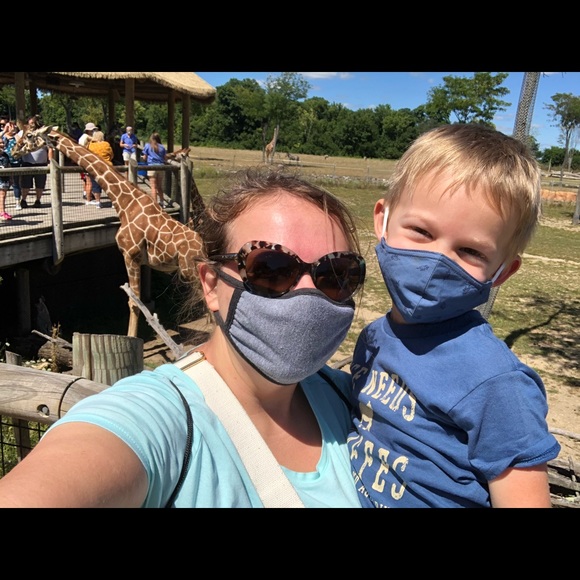 I’m an IVF Mama, a nurse, and I love to shop. - Picture 3 of 3